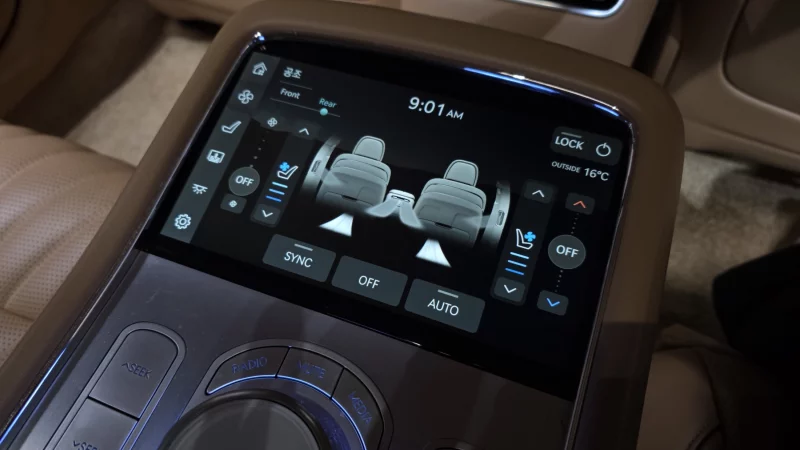 Genesis G90