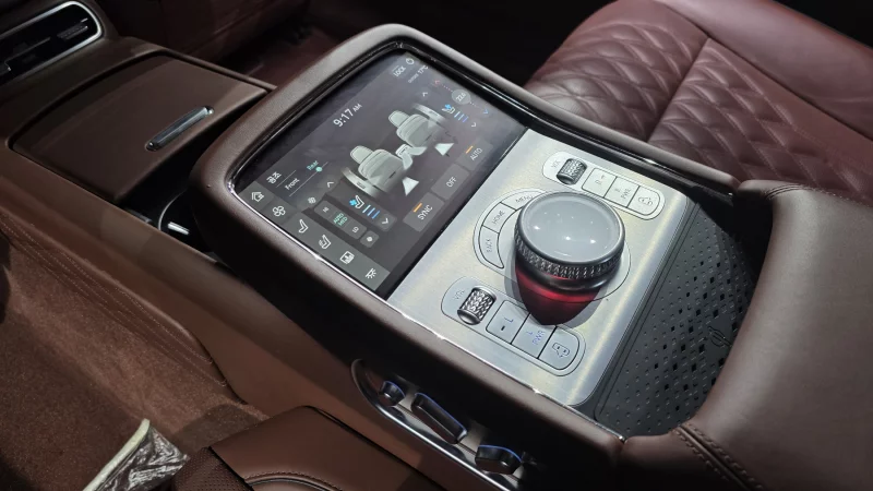 Genesis G90