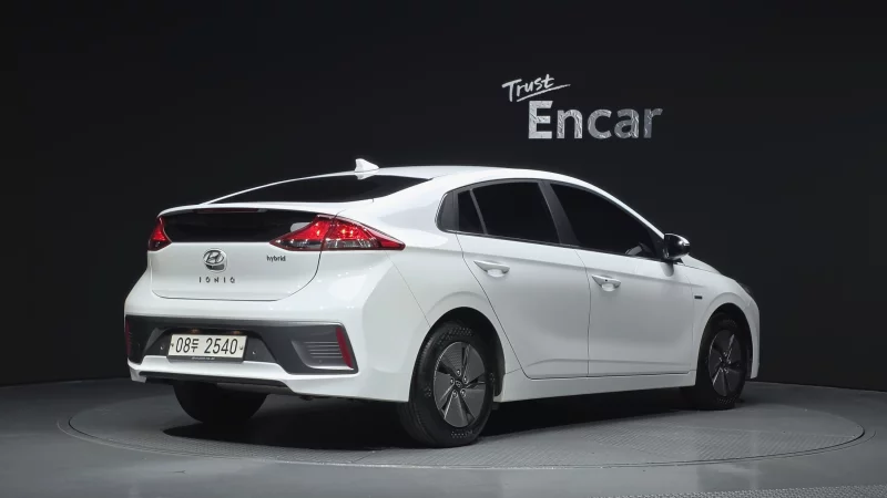 Hyundai Ioniq