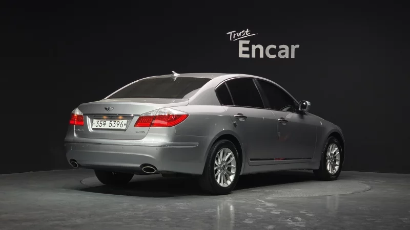 Hyundai Genesis