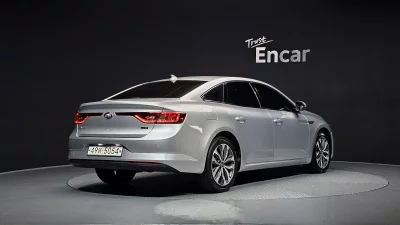 Renault SM6