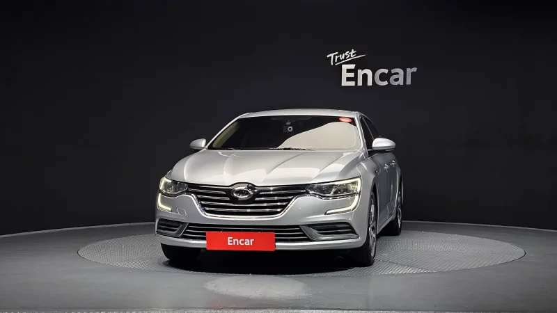 Renault SM6