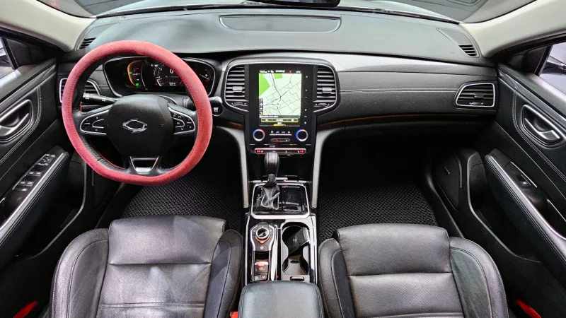 Renault SM6