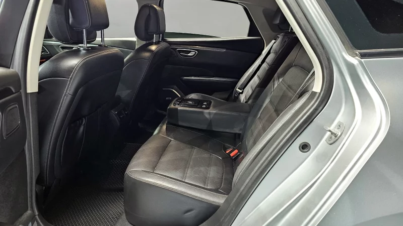 Renault SM6