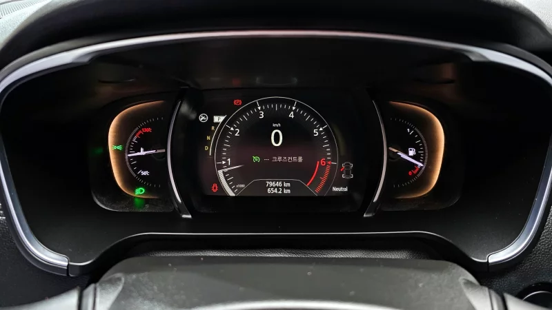 Renault SM6