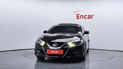 Nissan MAXIMA