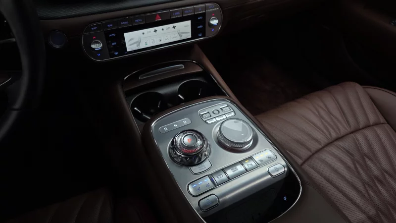 Genesis G90