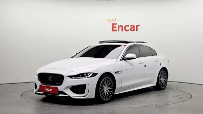 Jaguar XE