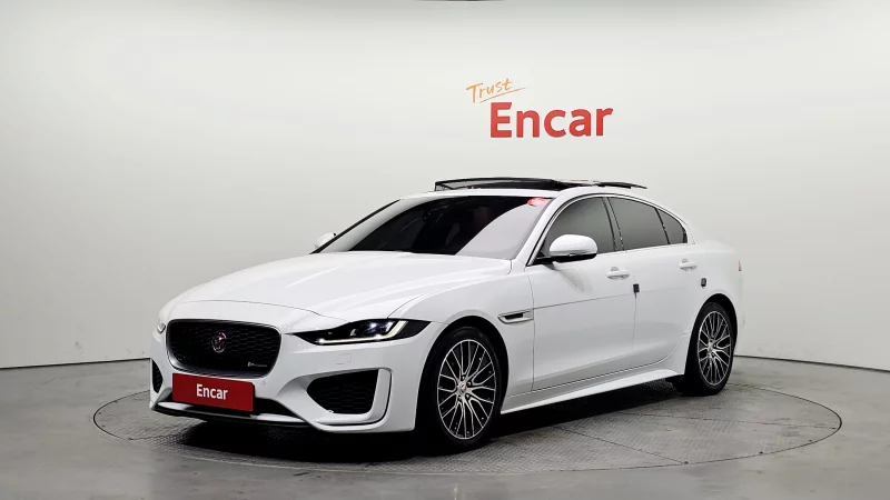 Jaguar XE