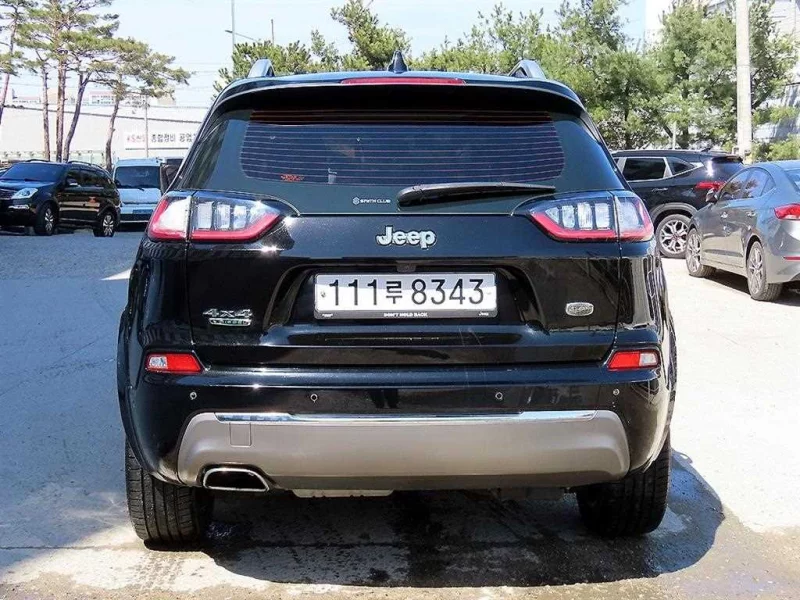 Jeep CHEROKEE