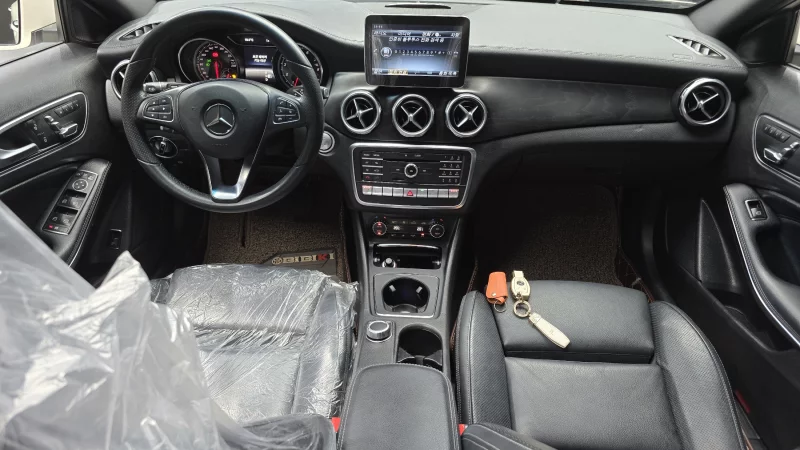 Mercedes-Benz GLA-Class