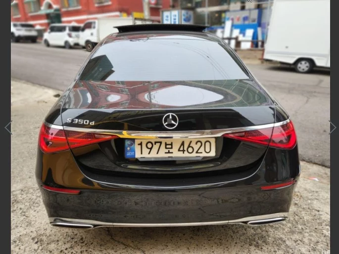 Mercedes-Benz S-Class