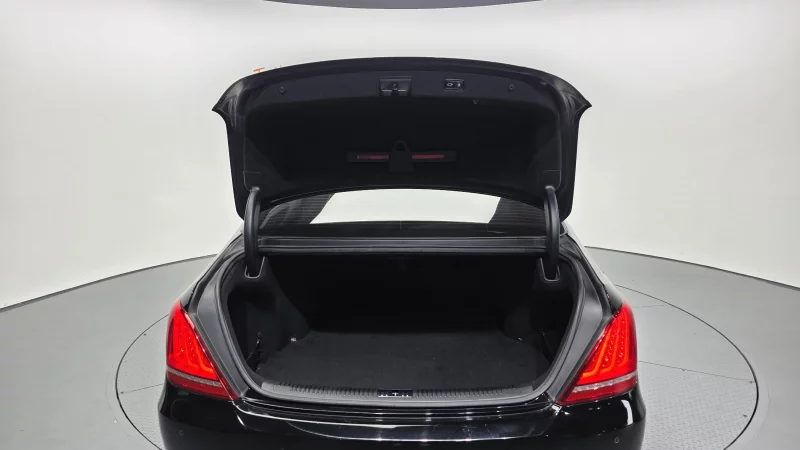Genesis EQ900