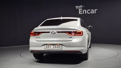 Renault SM6