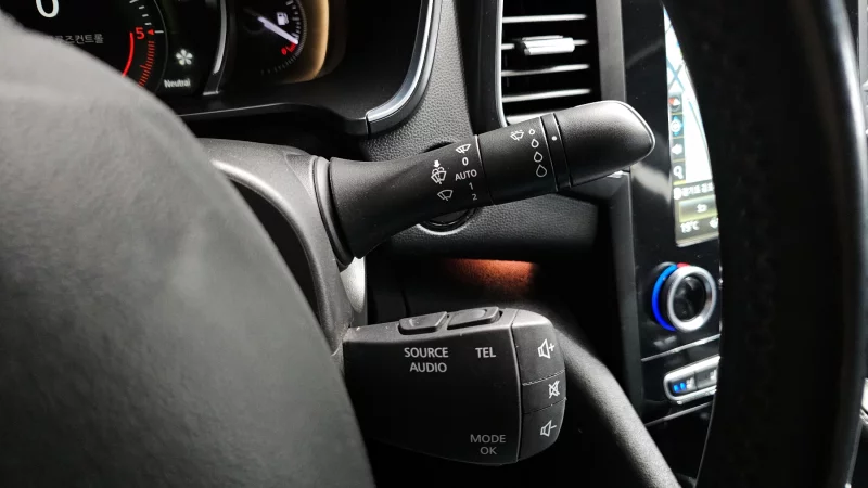 Renault SM6