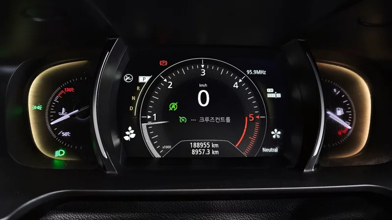 Renault SM6