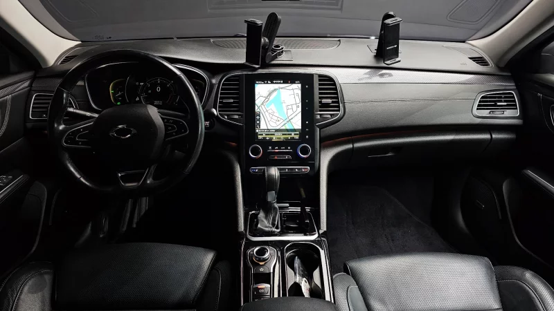Renault SM6