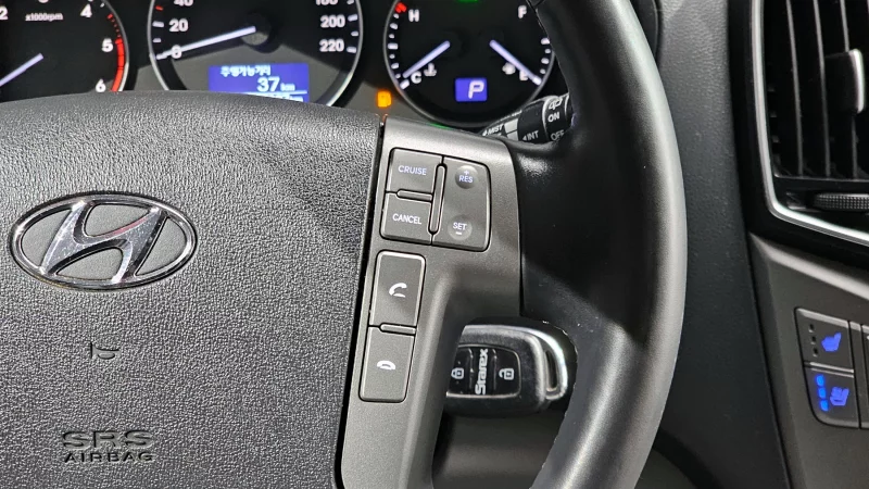 Hyundai Grand Starex