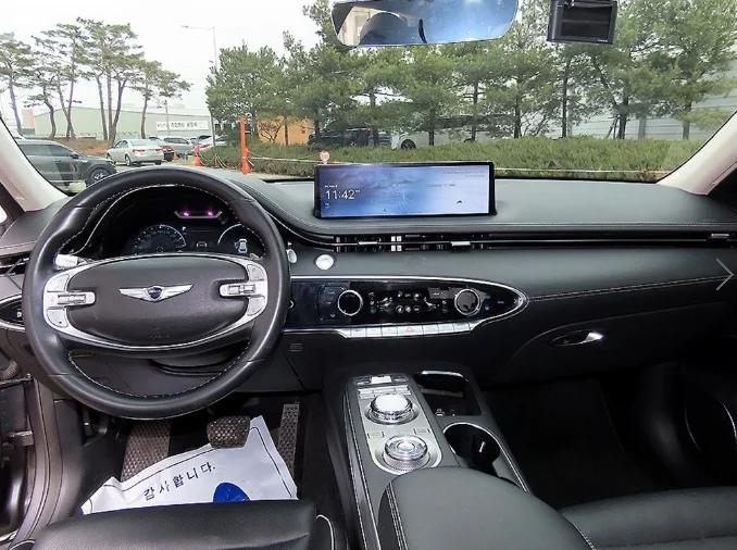 Genesis GV70