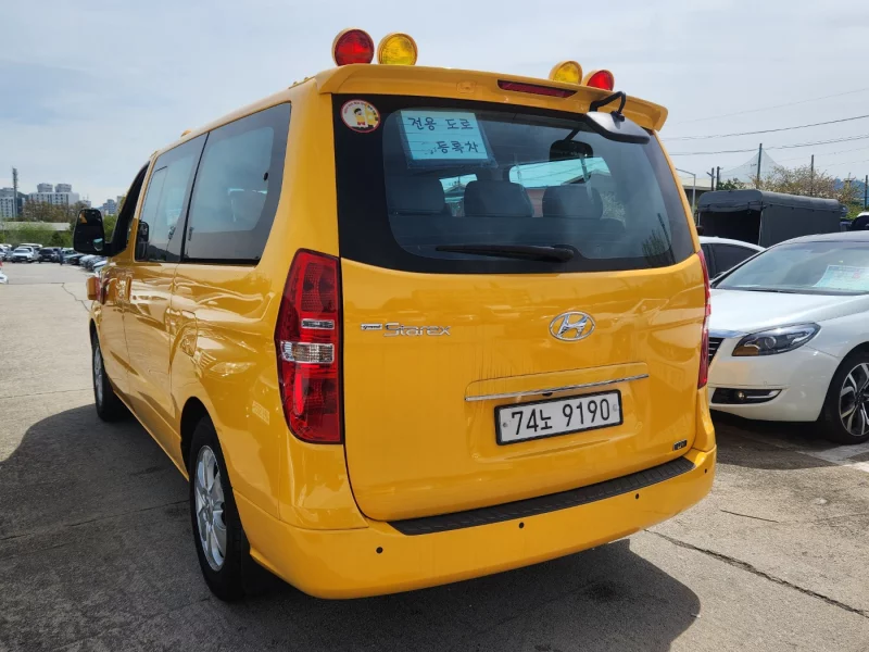 Hyundai Grand Starex
