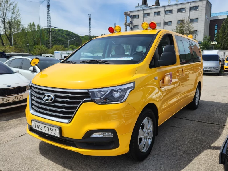 Hyundai Grand Starex