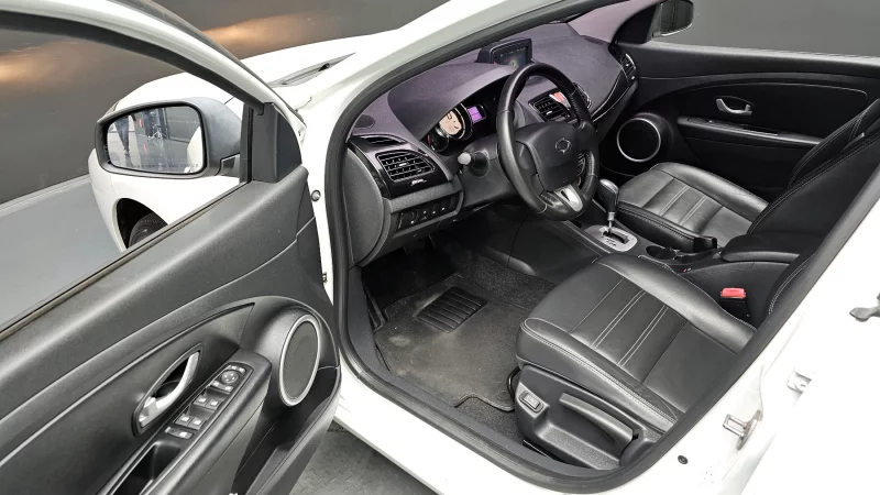 Renault SM3