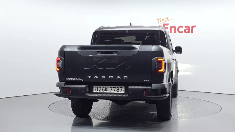 Kia Tasman