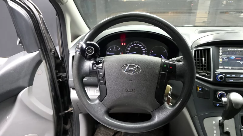 Hyundai Grand Starex