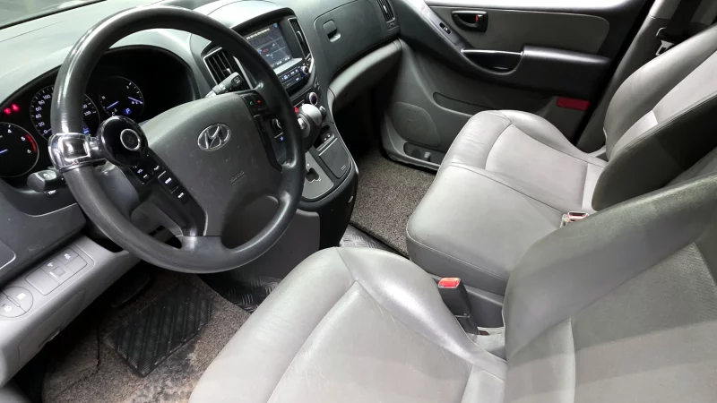 Hyundai Grand Starex