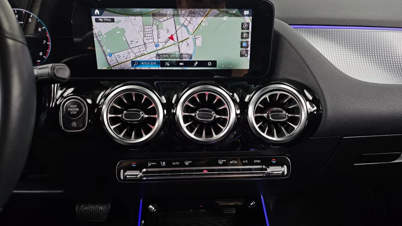Mercedes-Benz GLA-Class