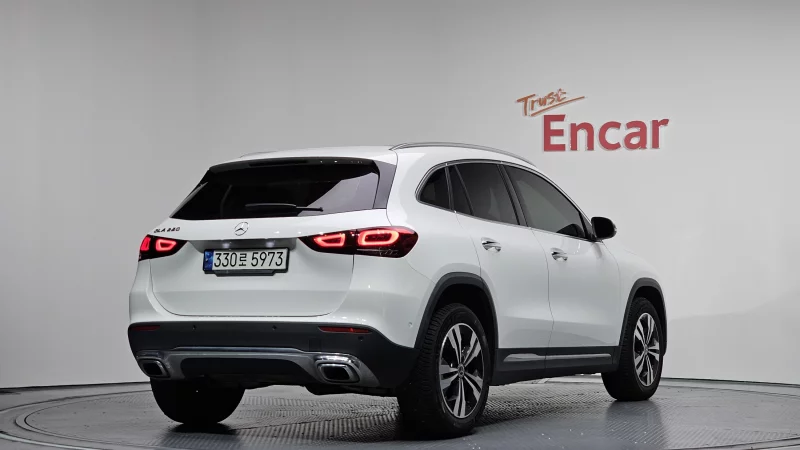Mercedes-Benz GLA-Class
