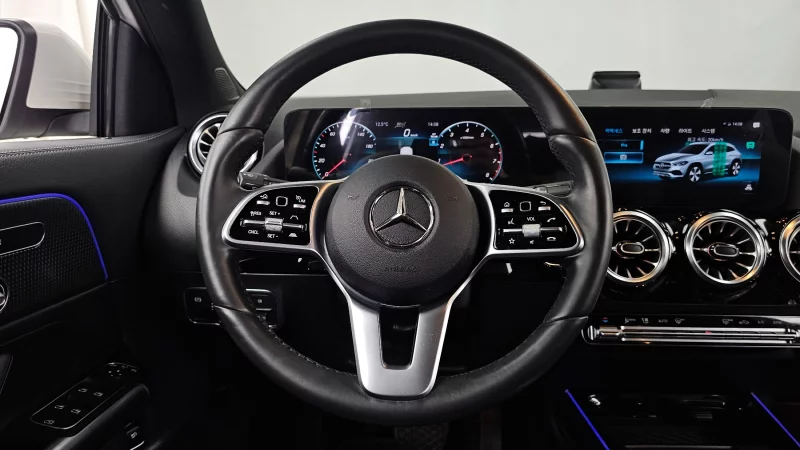 Mercedes-Benz GLA-Class