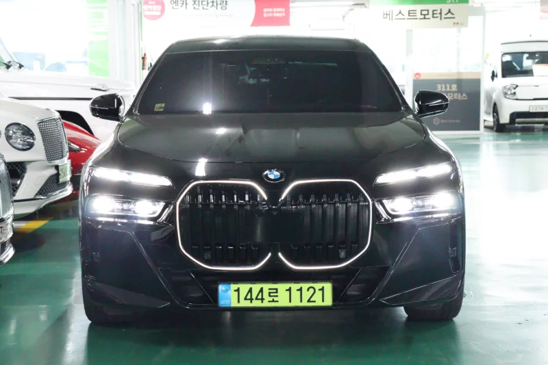 BMW 7-Series