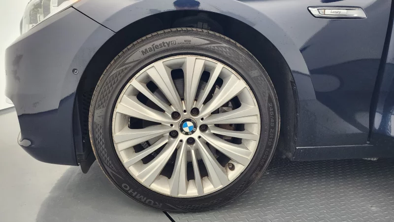 BMW 5-Series Gran Turismo