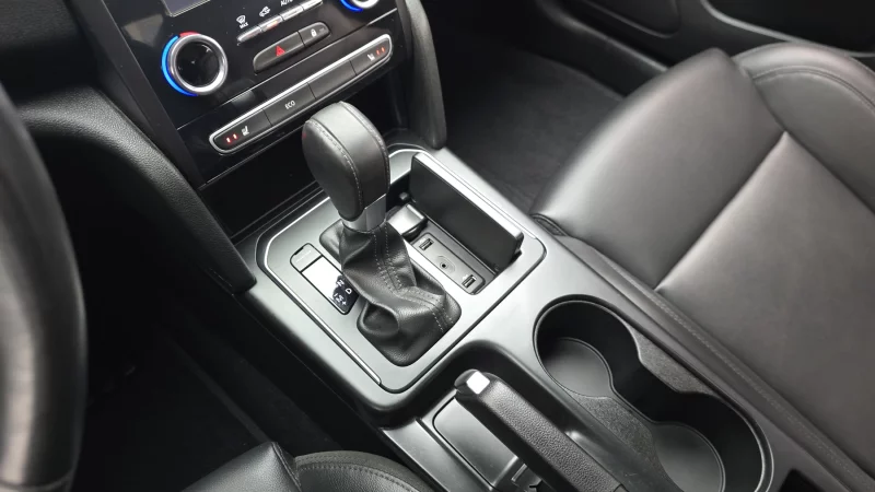Renault SM6