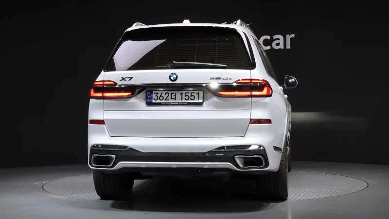 BMW X7