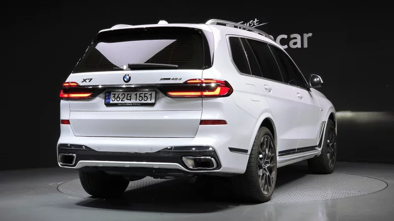 BMW X7