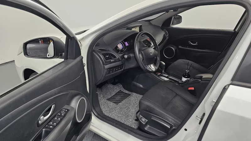 Renault SM3