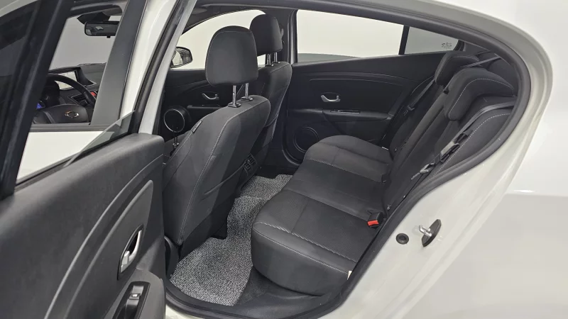 Renault SM3