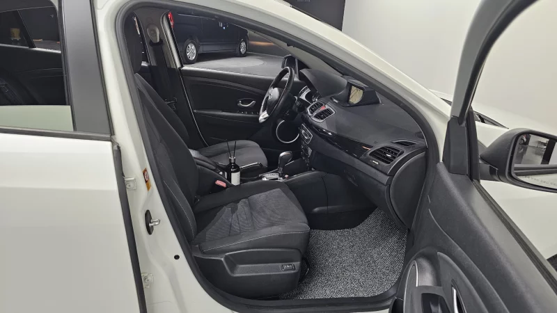 Renault SM3