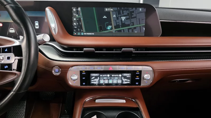 Genesis G90