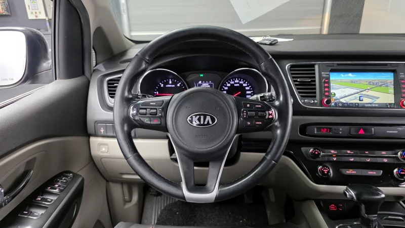Kia Carnival