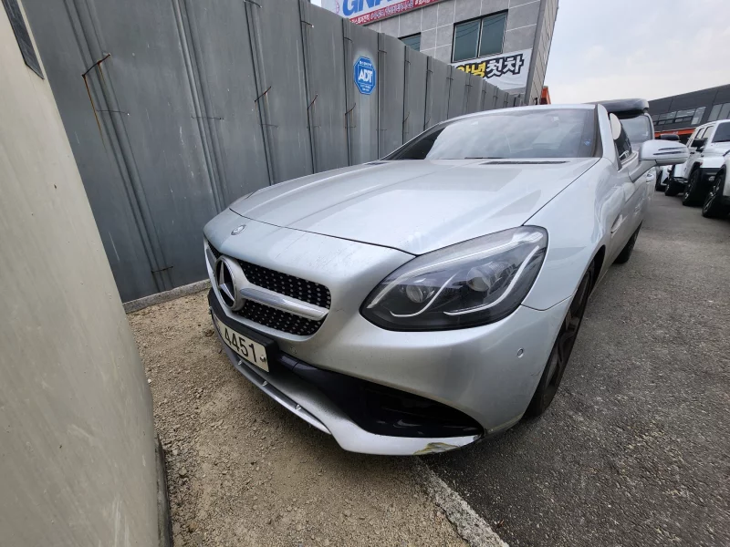 Mercedes-Benz SLC-Class