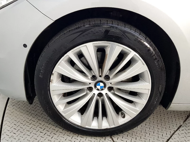 BMW 5-Series Gran Turismo