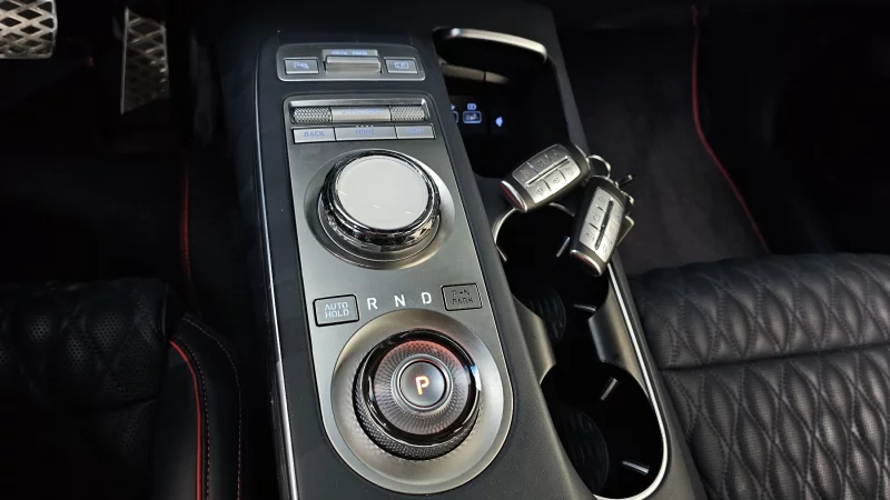 Genesis GV70