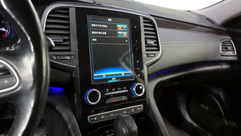 Renault SM6