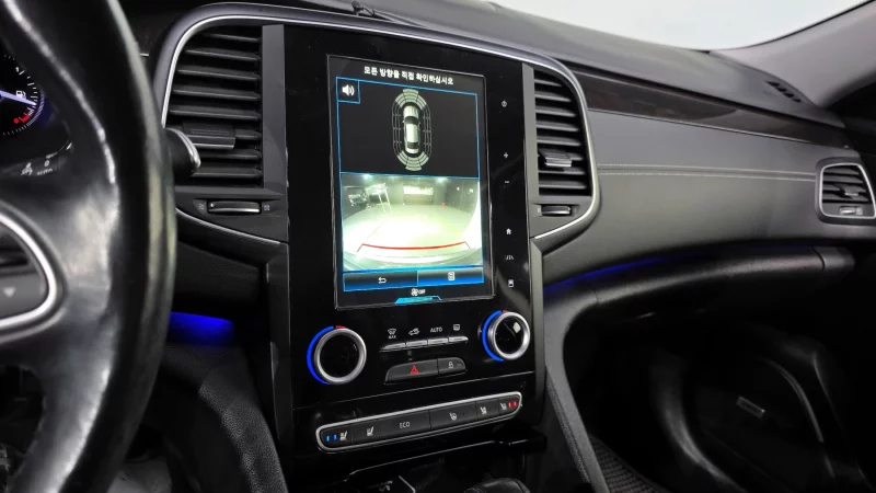 Renault SM6
