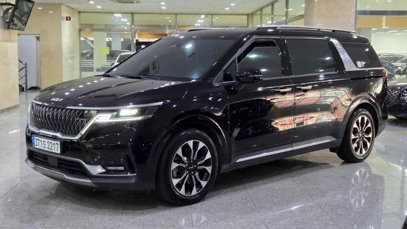 Kia Carnival