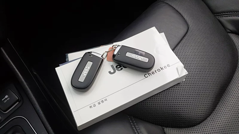 Jeep CHEROKEE