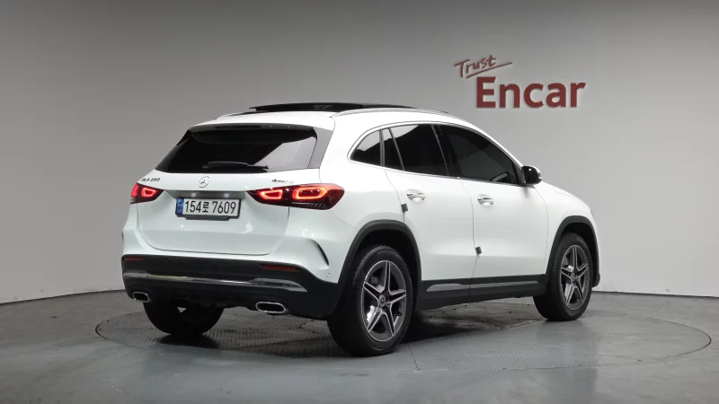 Mercedes-Benz GLA-Class